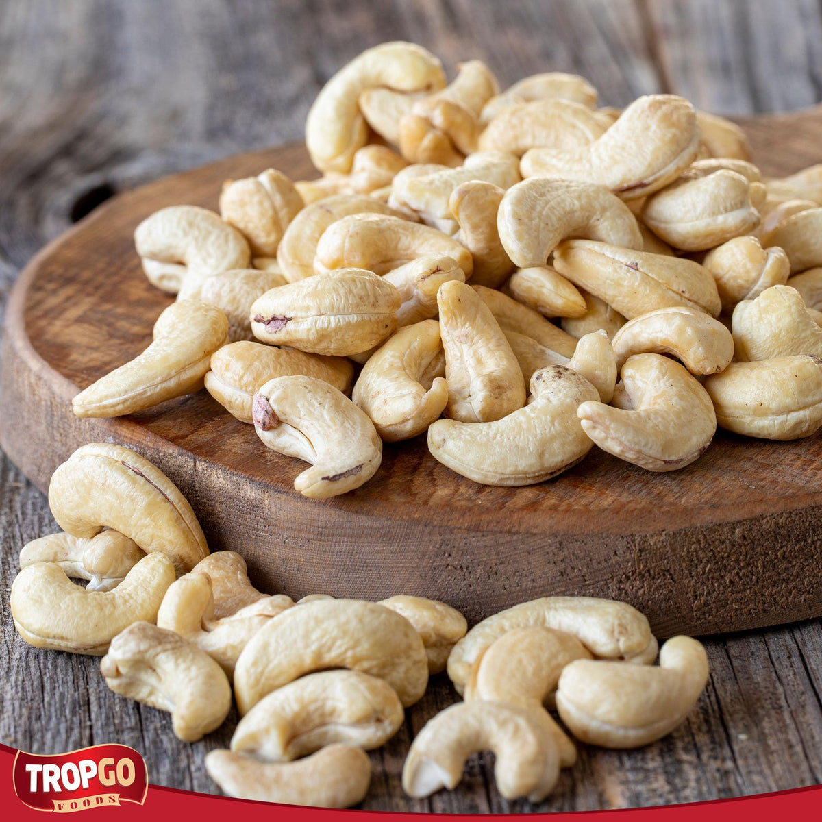Tropgo 1kg Raw Cashew Nuts - Large & Tasty Cashews - Packed Fresh Premium Quality Cashew Nut - Healthy for the Heart, High in Fibre & Minerals - Perfect for Snacking